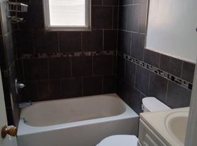 91 Ash St, Yonkers, NY