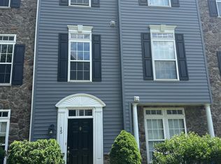 15 Swan Ct, Delran, NJ 08075