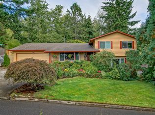 300 SE Ginseng Dr, Estacada, OR 97023