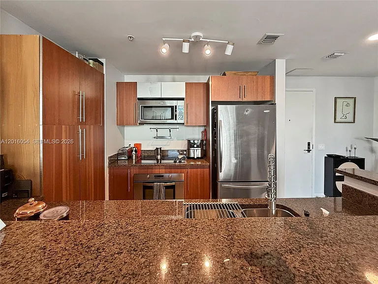 300 S Biscayne Blvd #T-1705 — Photo 8