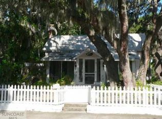 153 3rd Ave N, Safety Harbor, FL 34695