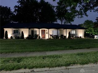 2817 Parklawn Dr, Dayton, OH 45440