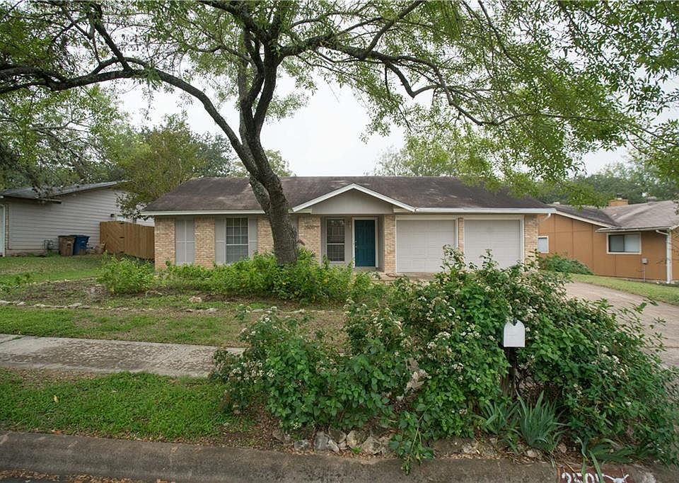 1st image of 2505 McGregor Dr