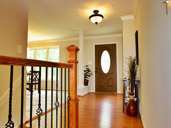 3rd image of 6285 Whispering Ln