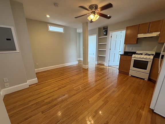 5th image of 220 Hanover St APT 23