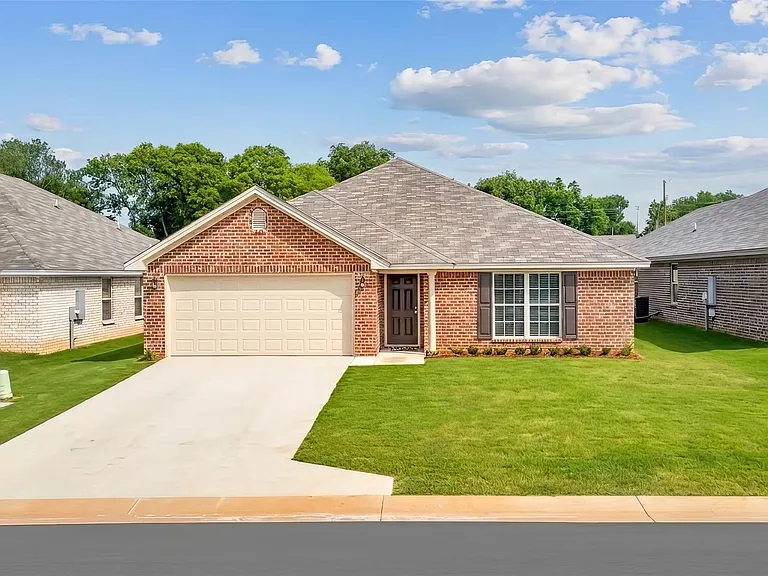 2030 Dawsons Mill Ln — Photo 1