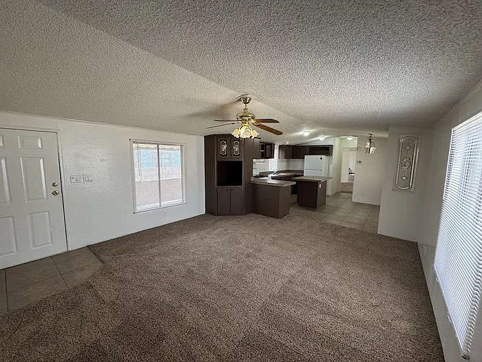 13729 W Maryland Ave — Photo 6