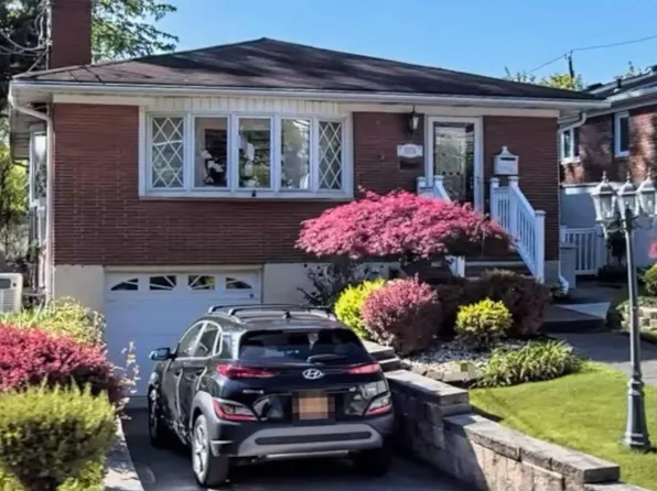 5376 Amboy Rd, Staten Island, NY 10312