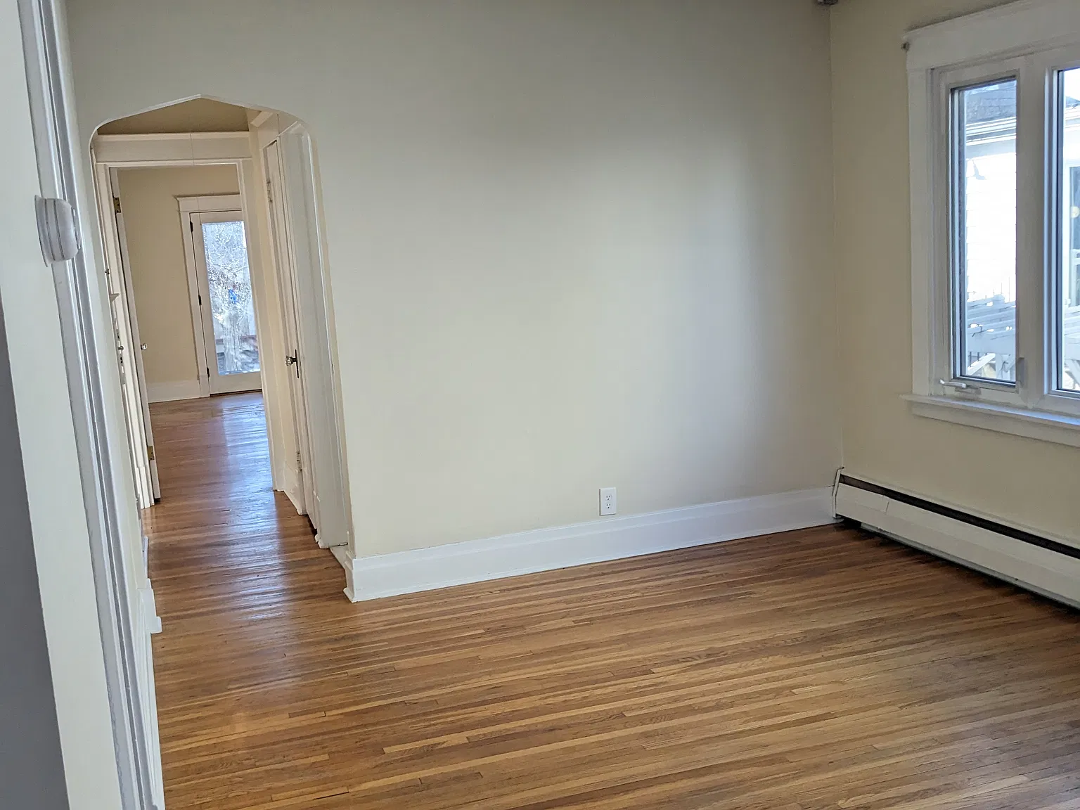 85 Knox Ave — Photo 3