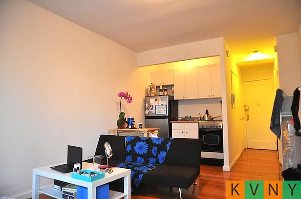 Rented by KVNY Soho | media 11