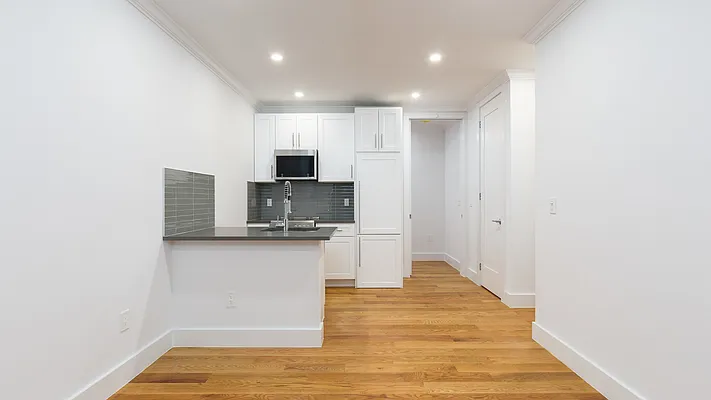 Rented by Nooklyn NYC LLC | media 52
