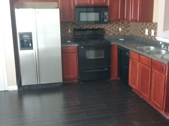 3rd image of 500 Jaclyn Cir