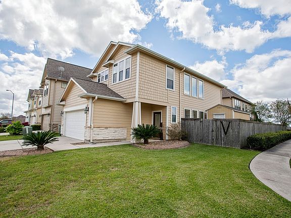 2nd image of 2645 Cedar Springs Ln