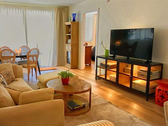 4th image of 1331 Lincoln Rd APT 702