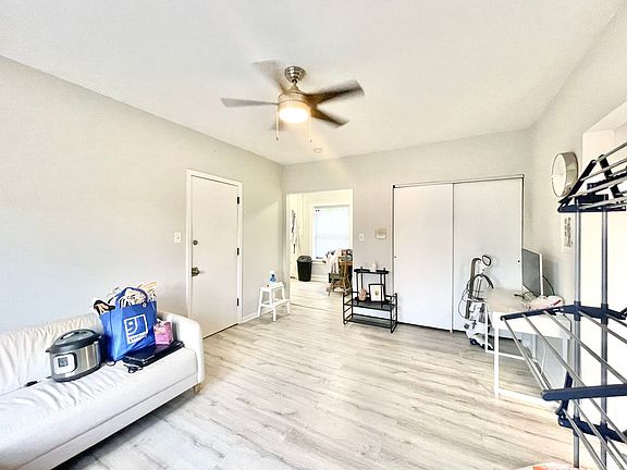 2nd image of 7620 N Sheridan Rd #2