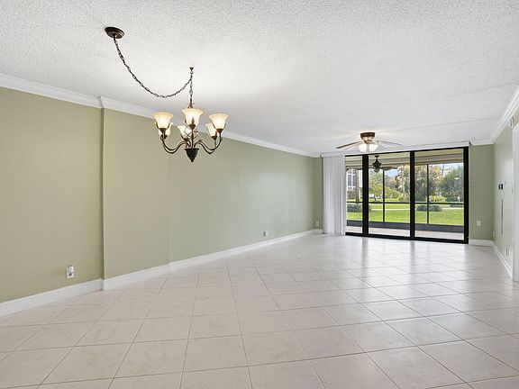 4th image of 1629 Riverview Road #117