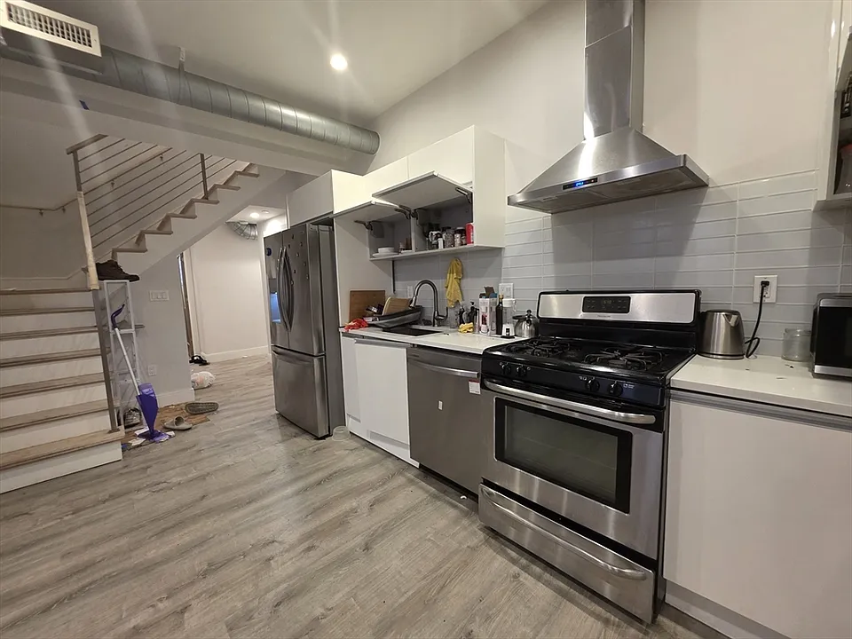 407 Dudley St #1