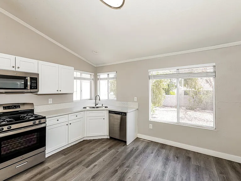 9586 Lavarun Ct — Photo 9