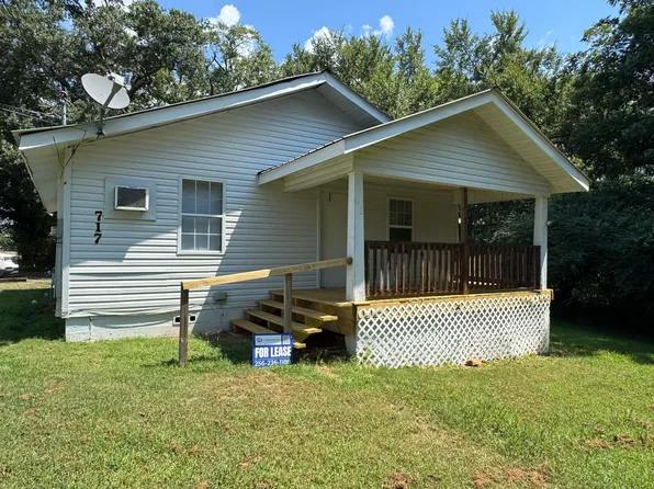 717 Washington St NW, Jacksonville, AL 36265
