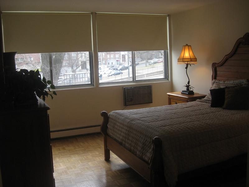 2nd image of 125 Chiswick Rd APT 203