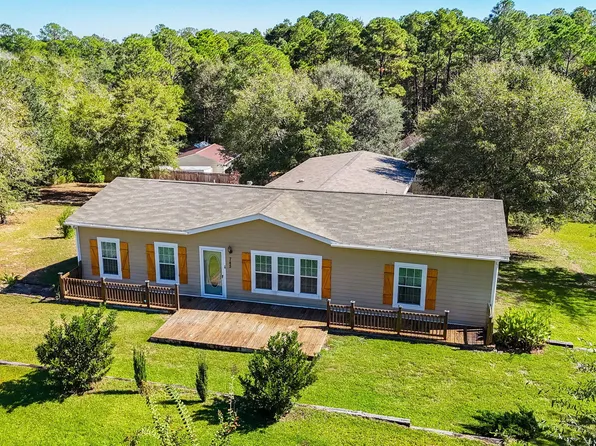 745 Roberts Dr, Defuniak Springs, FL 32433