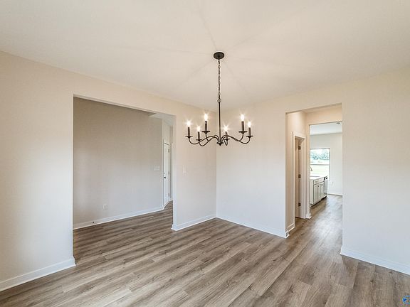 5th image of 147 Flintlock Way