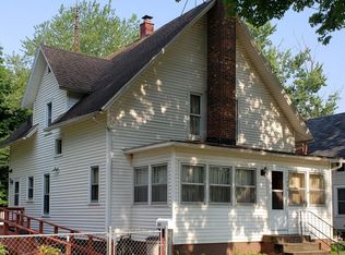 1006 5th St, Three Rivers, MI 49093