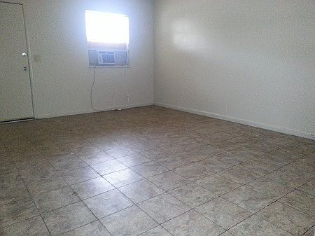 2nd image of 1103 N Carol Ln APT A