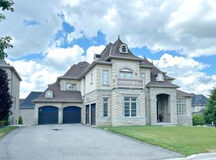 123 Carisbrooke Cir, Aurora, ON L4G0K4