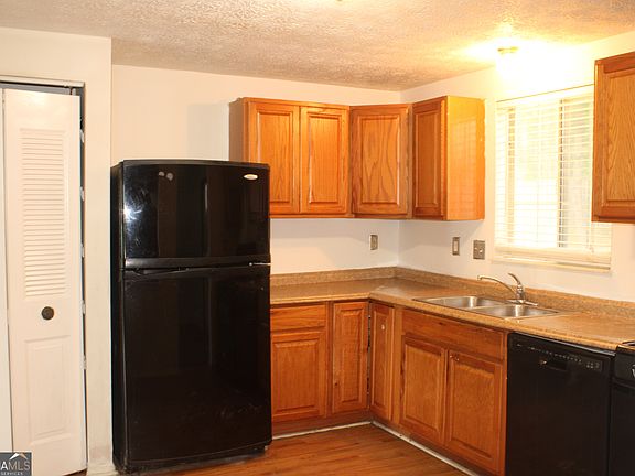 4th image of 2222 Scarbrough Dr