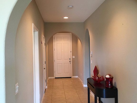 3rd image of 886 Golden Pond Dr