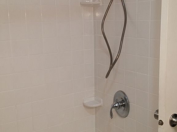 4th image of 1308 Wilshire Dr