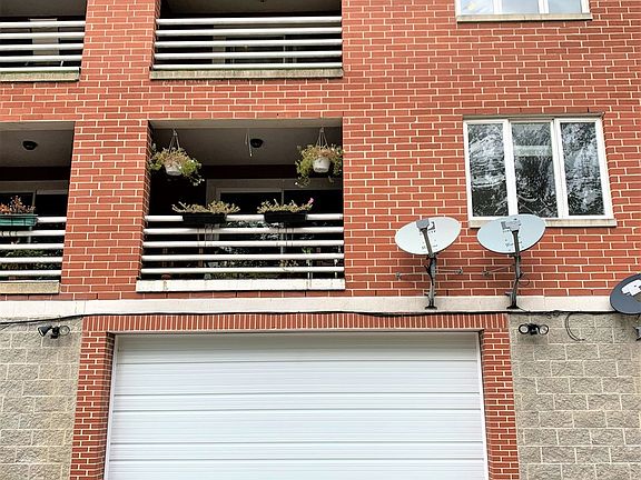 2nd image of 2217 W Farwell Ave APT 3D