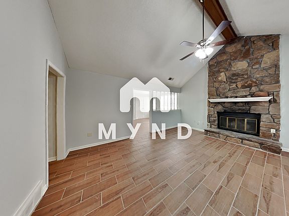 3rd image of 4713 Stoney Hill Dr