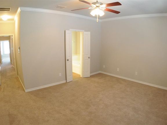 4th image of 3426 W 4th St