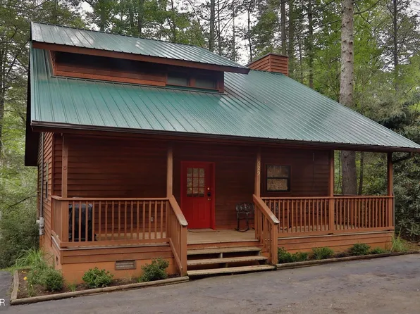 529 Reba Ln, Gatlinburg, TN 37738