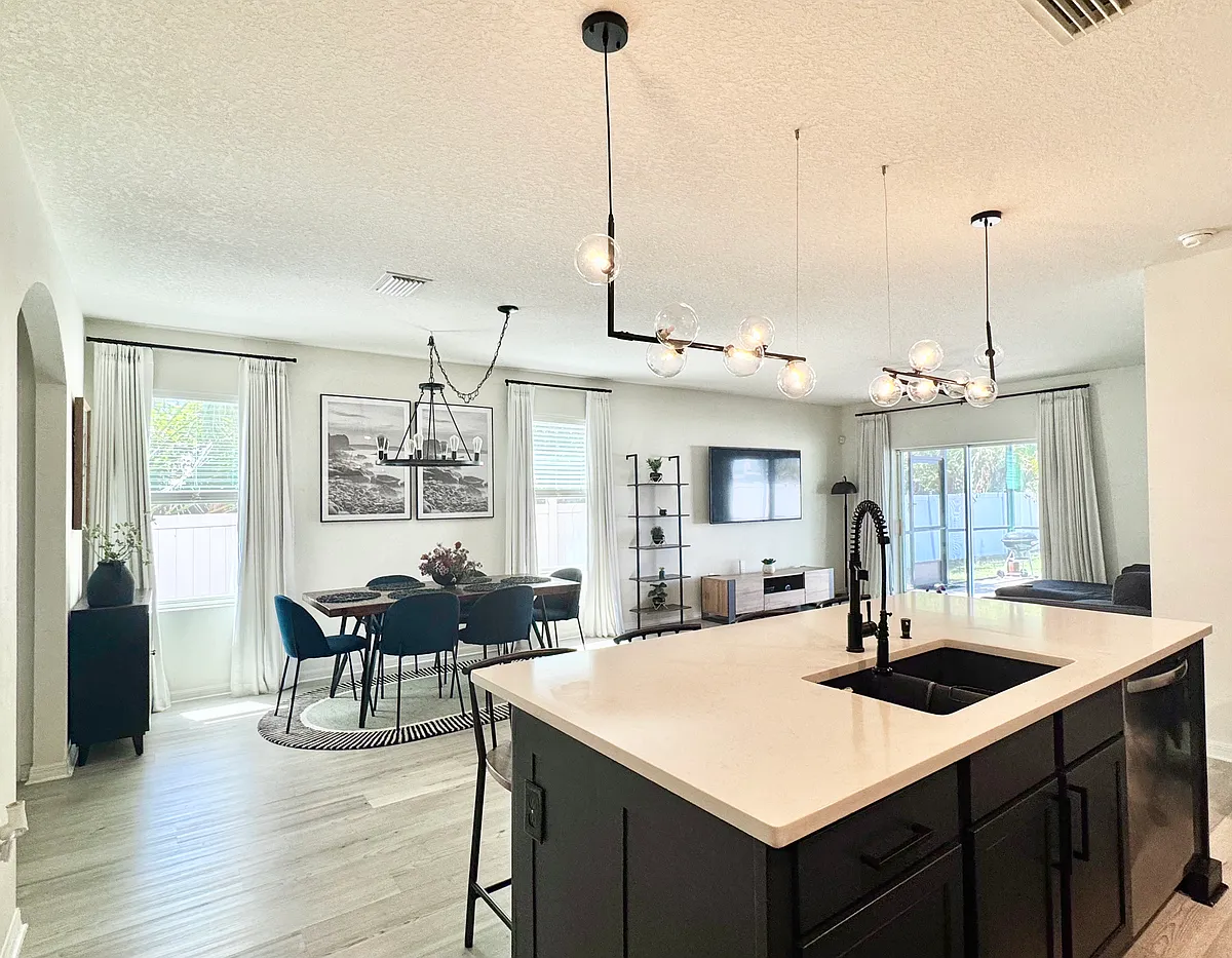 Building Photo - 10954 Carlton Fields Dr