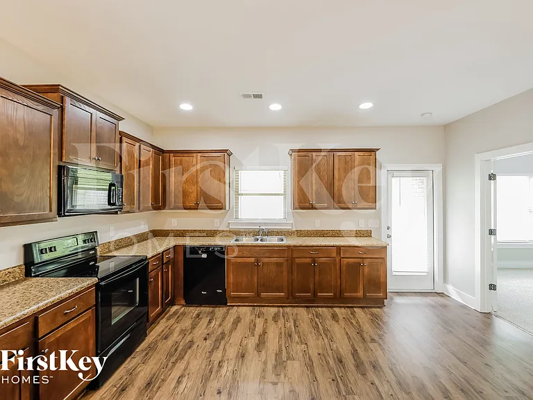 5600 Park Side Rd — Photo 6