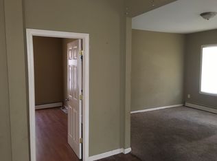 16 4th St #1, Waterbury, CT 06708