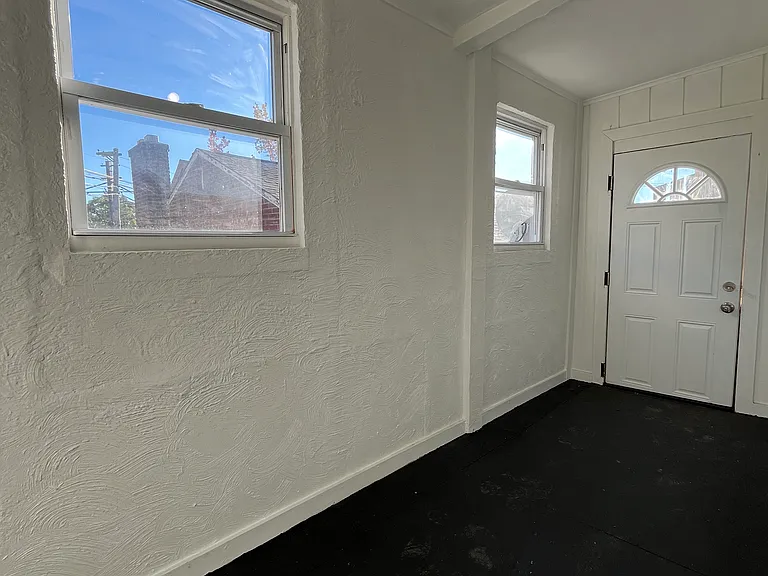 2340 Broadway Ave #2 — Photo 13