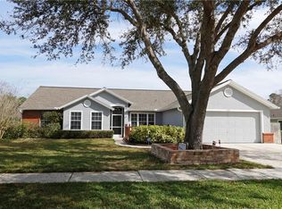 890 Lagoon Dr, Oviedo, FL 32765