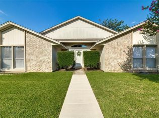 6001 Mark Ln, Rowlett, TX 75089