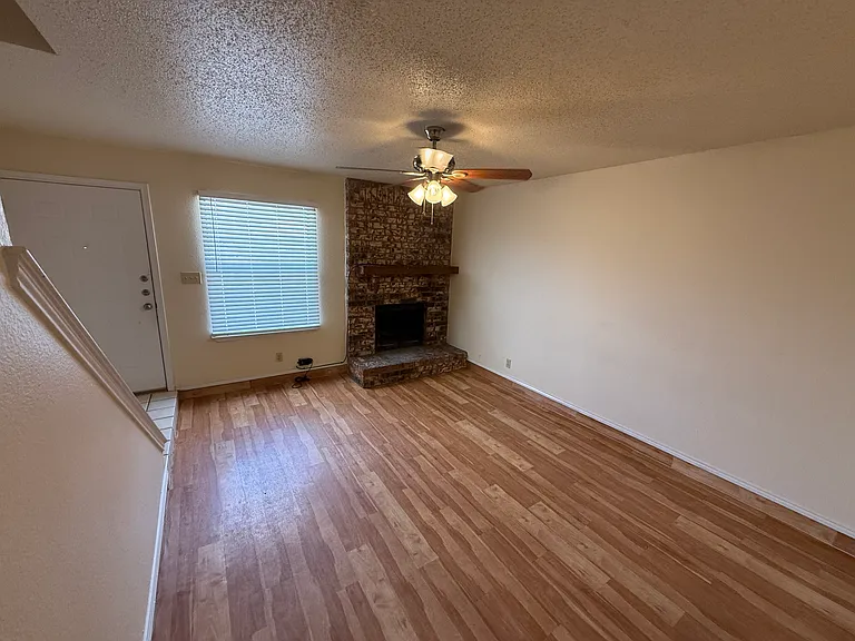 730 Bluebonnet Dr #B — Photo 15