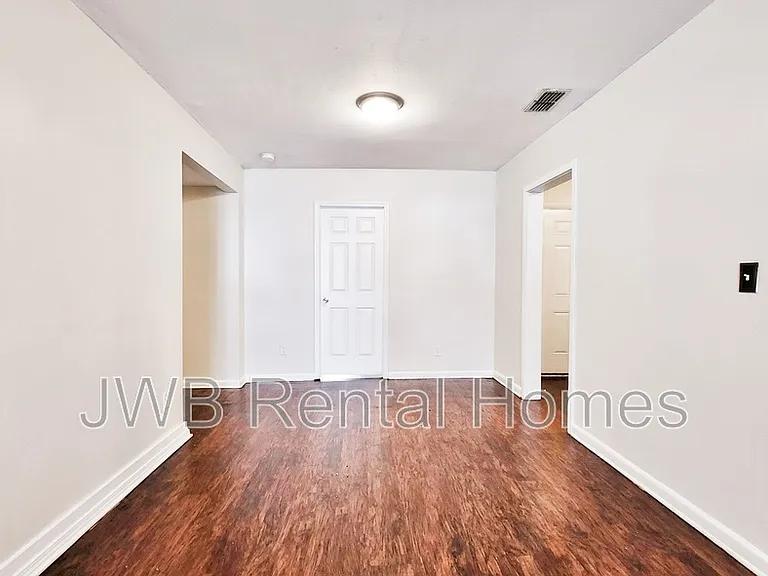 1526 Ribault Scenic Dr — Photo 4