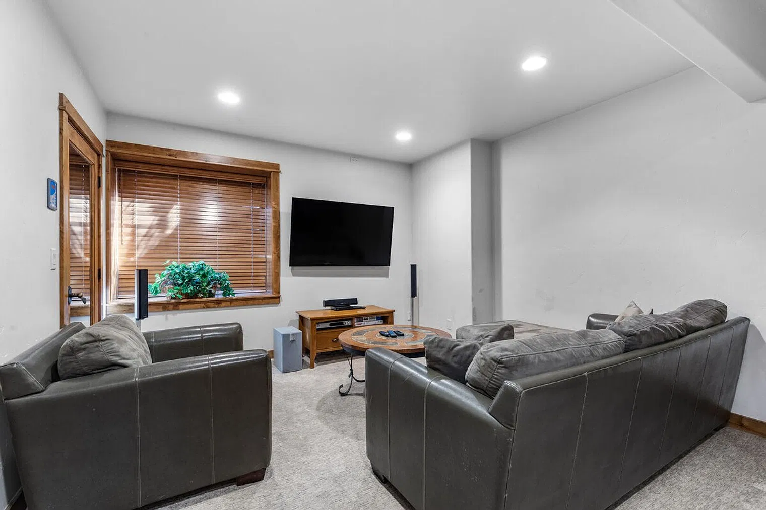 4 bed, 3.5 bath, $22,717 — Photo 4