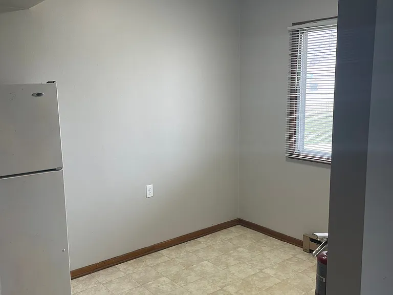211 S Harrison Ave #16 — Photo 3