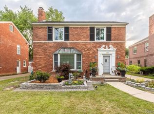 1263 Whittier Rd, Grosse Pointe Park, MI 48230