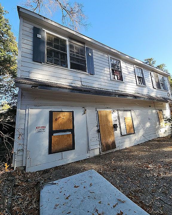 1st image of 130 E Boulevard St