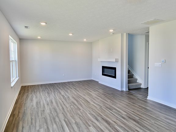 3rd image of 3802 Alledonia Dr