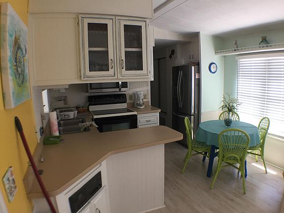 Kitchen and dinette
